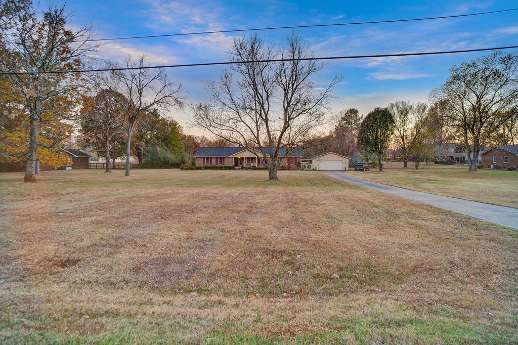 115 Foxland Dr