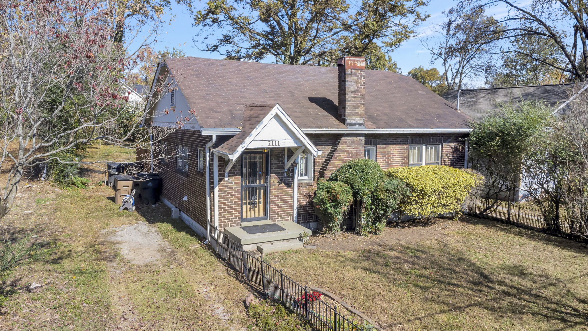 2111 Carter Ave