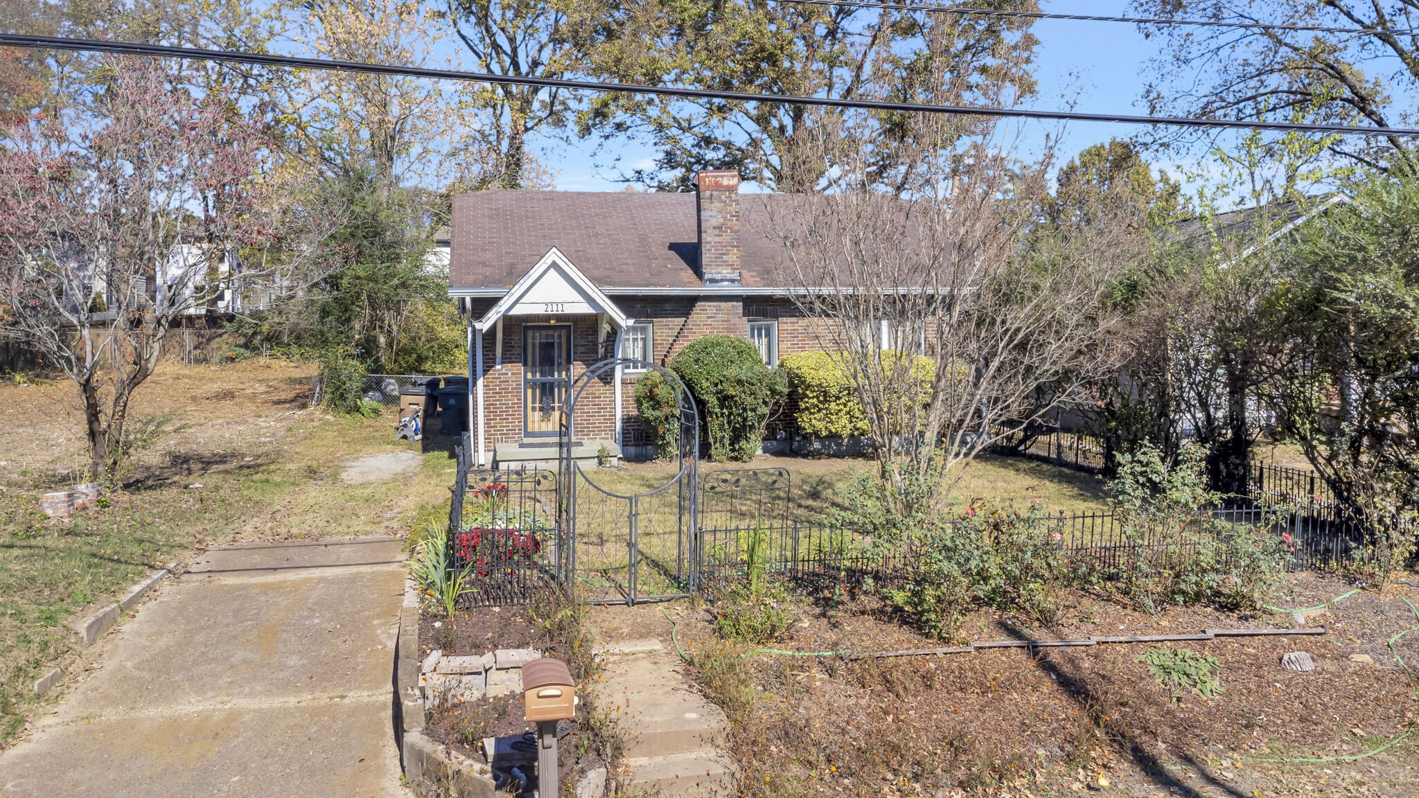 2111 Carter Ave