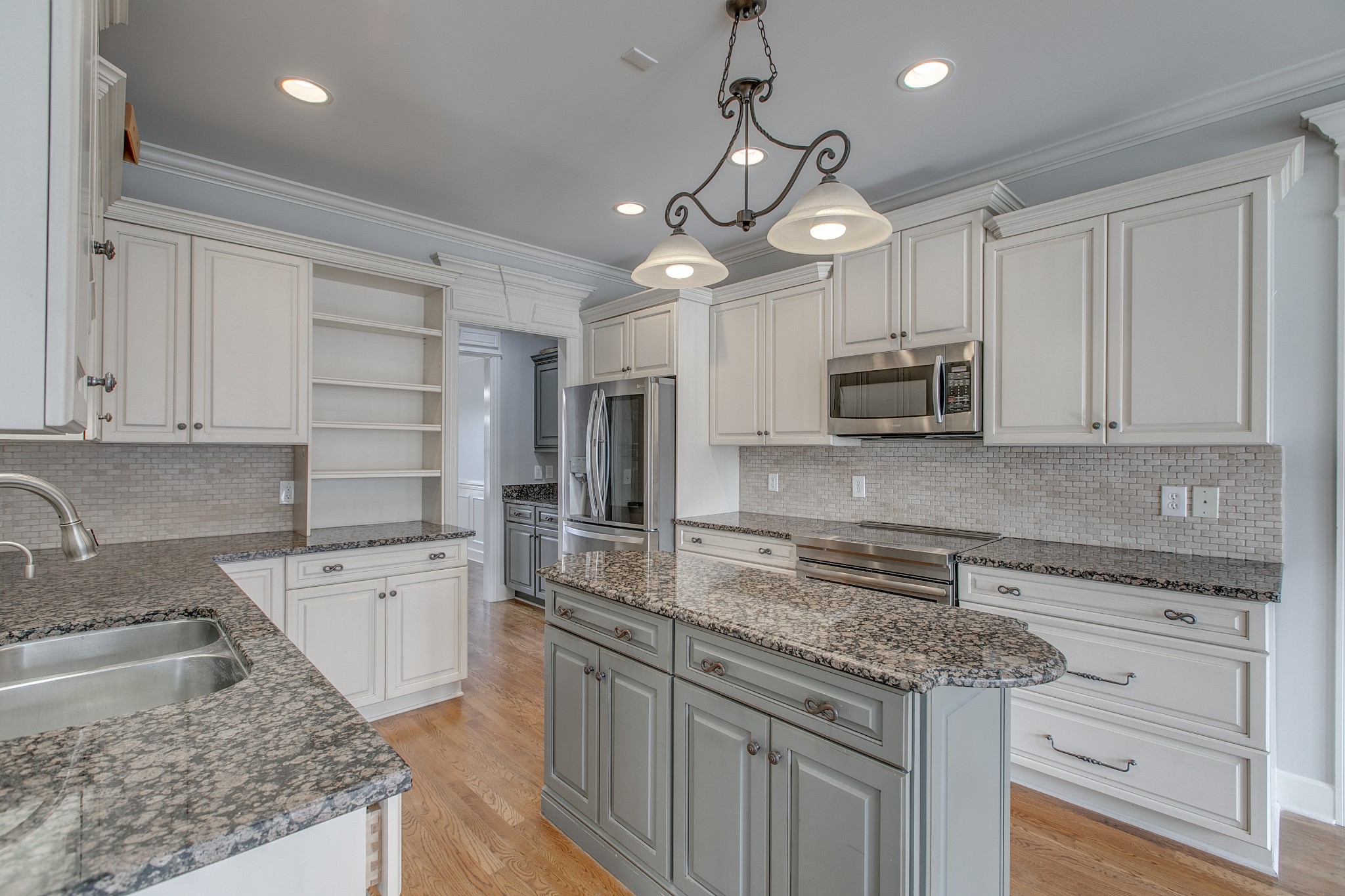 1914 Splash Place