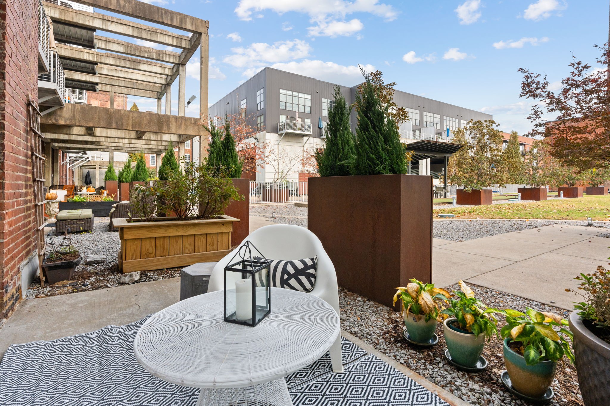 1350 Rosa L Parks Blvd Unit: 209