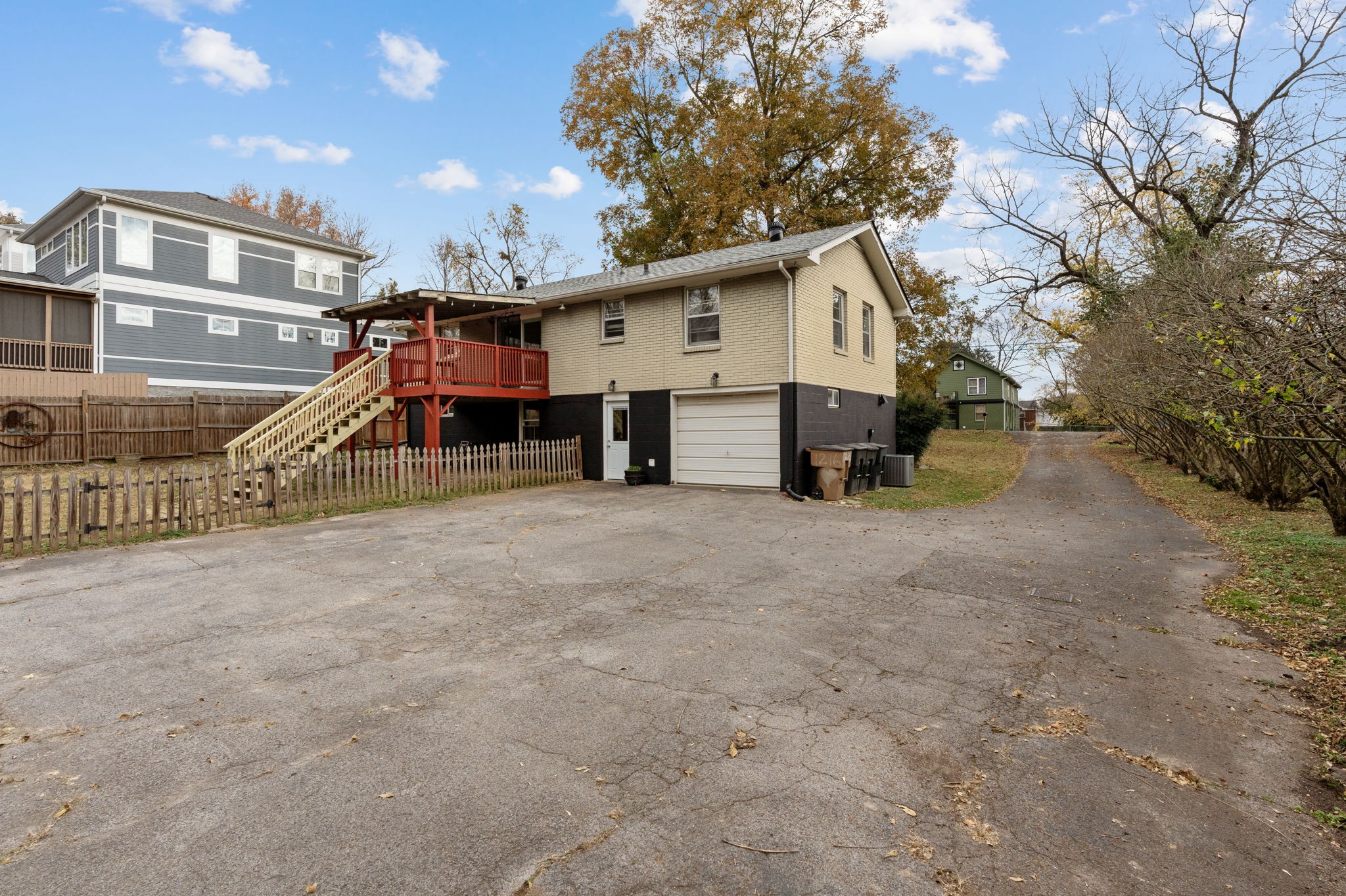 1216 Preston Dr