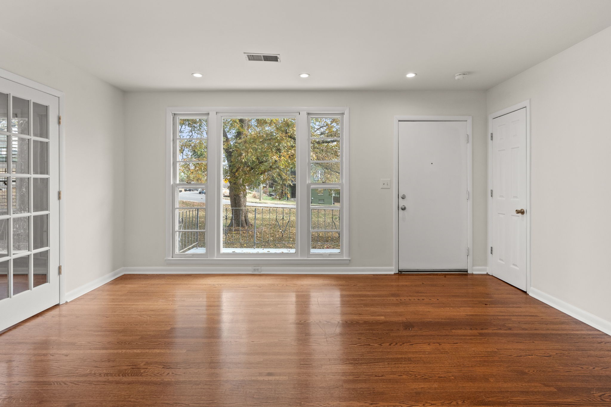 1216 Preston Dr