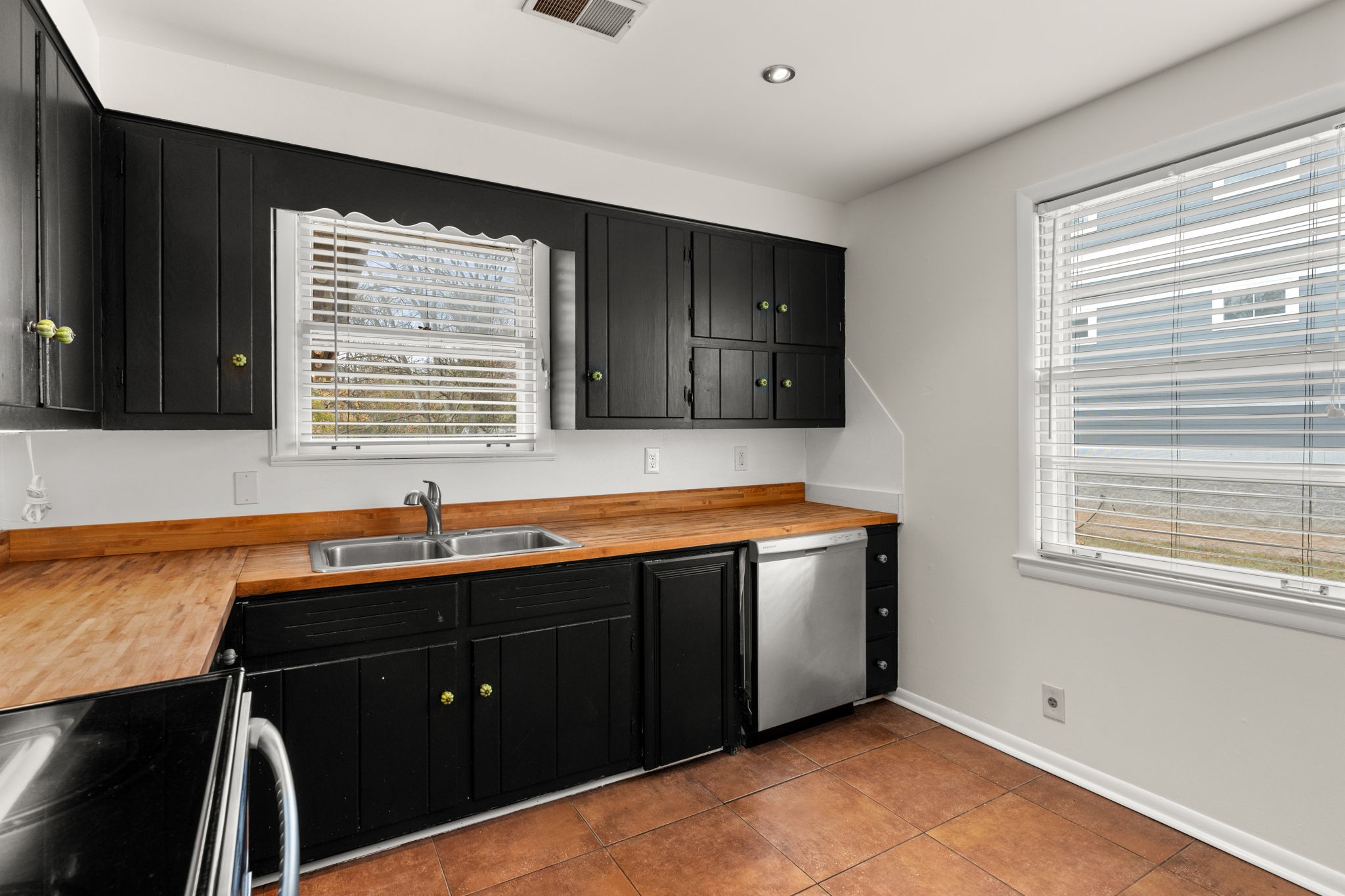 1216 Preston Dr