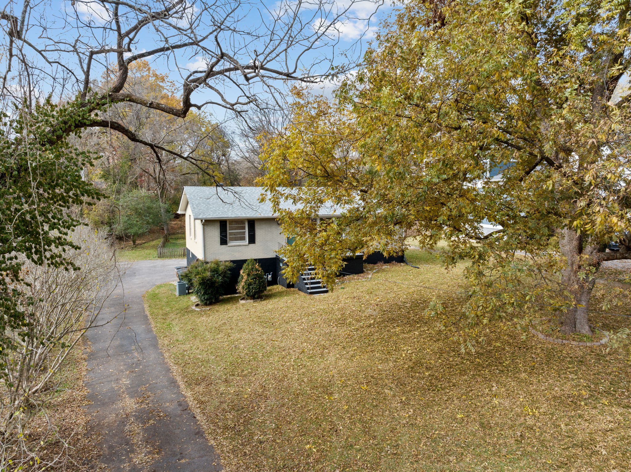 1216 Preston Dr