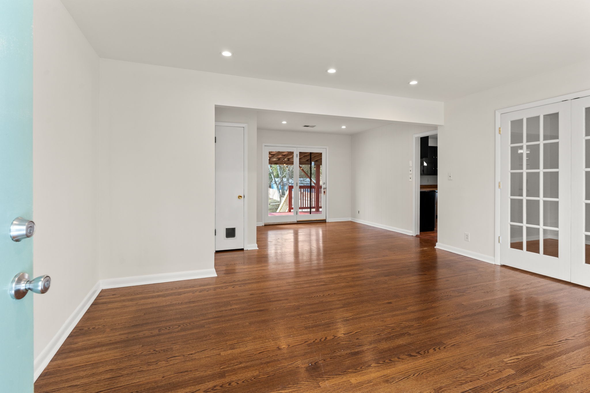 1216 Preston Dr