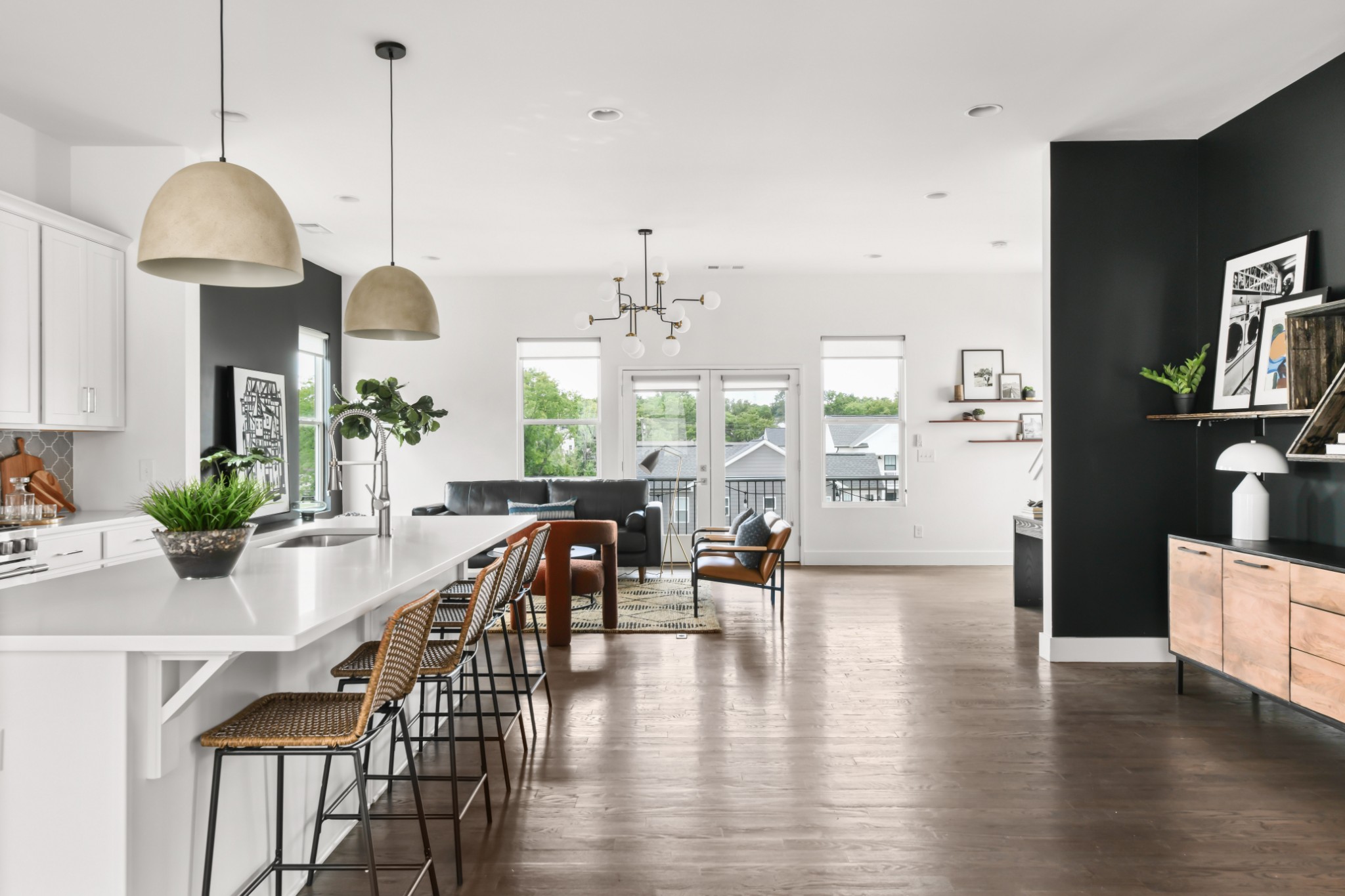 643 Vernon Ave Unit: 2