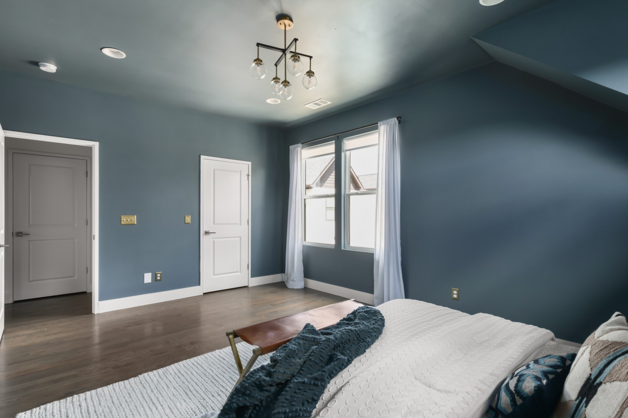 643 Vernon Ave Unit: 2