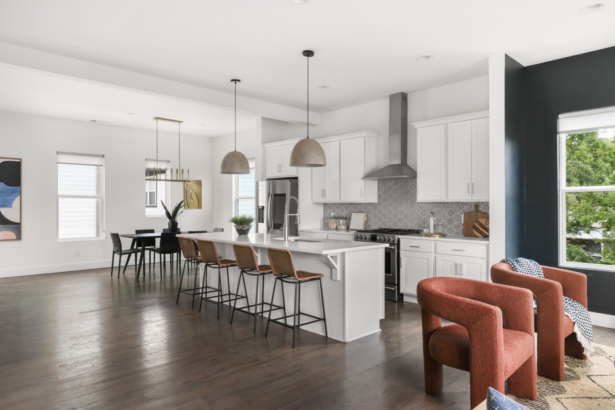 643 Vernon Ave Unit: 2