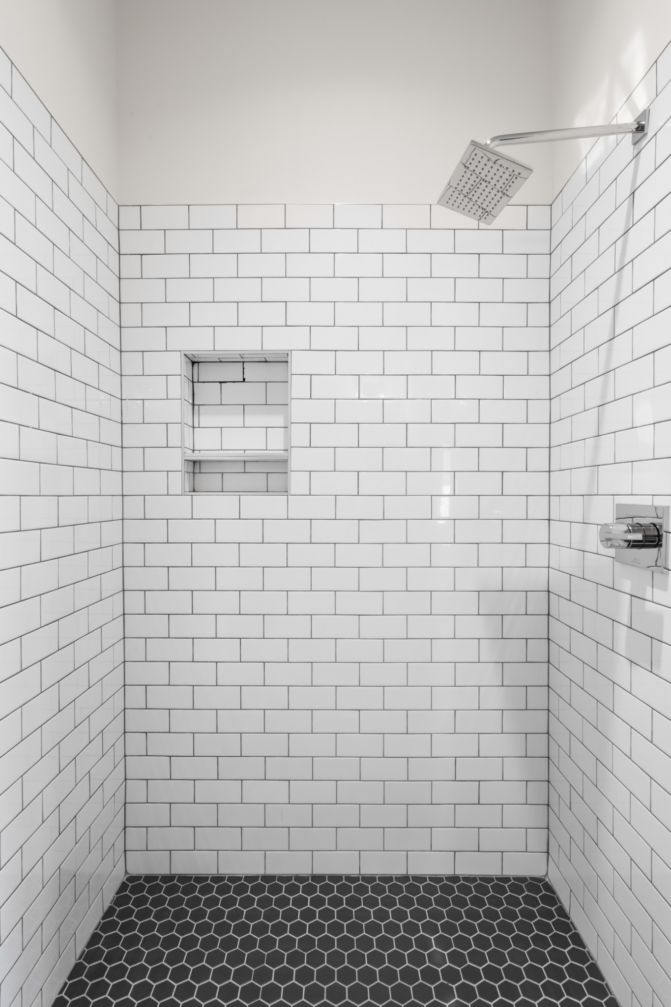 643 Vernon Ave Unit: 2