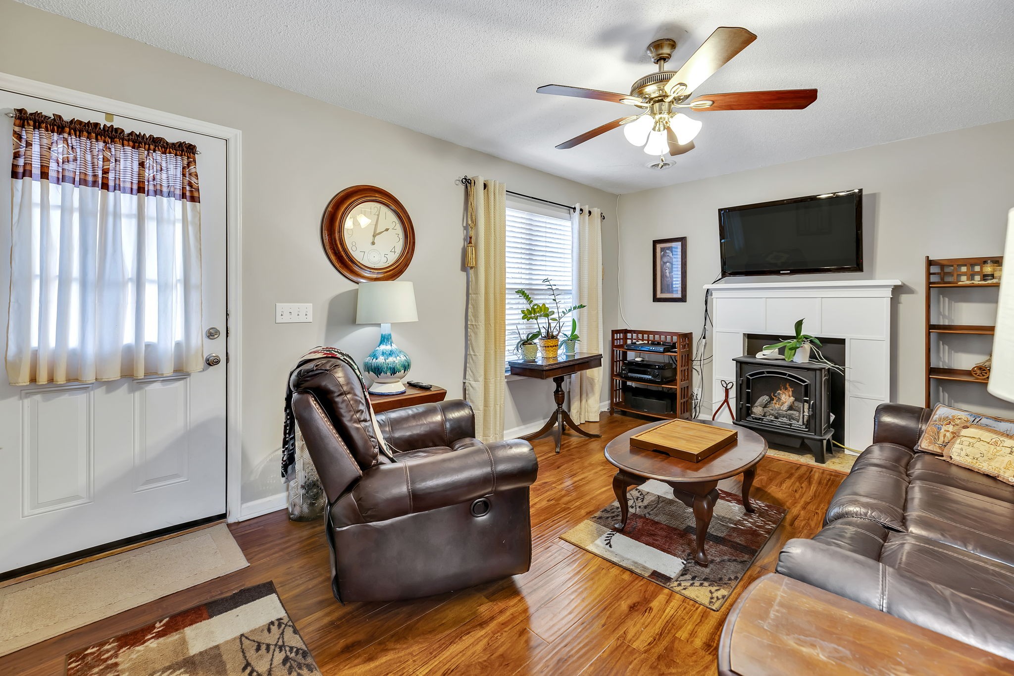 410 Meadowview Drive