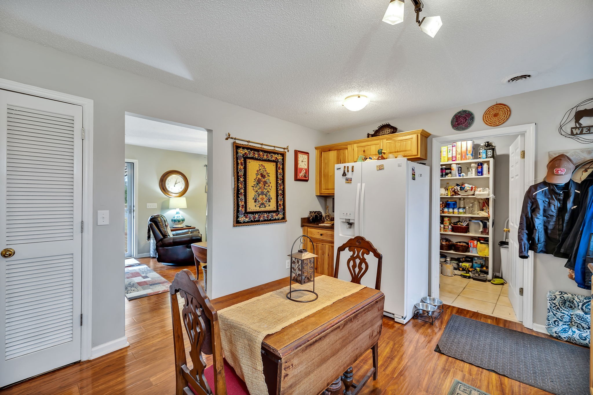 410 Meadowview Drive