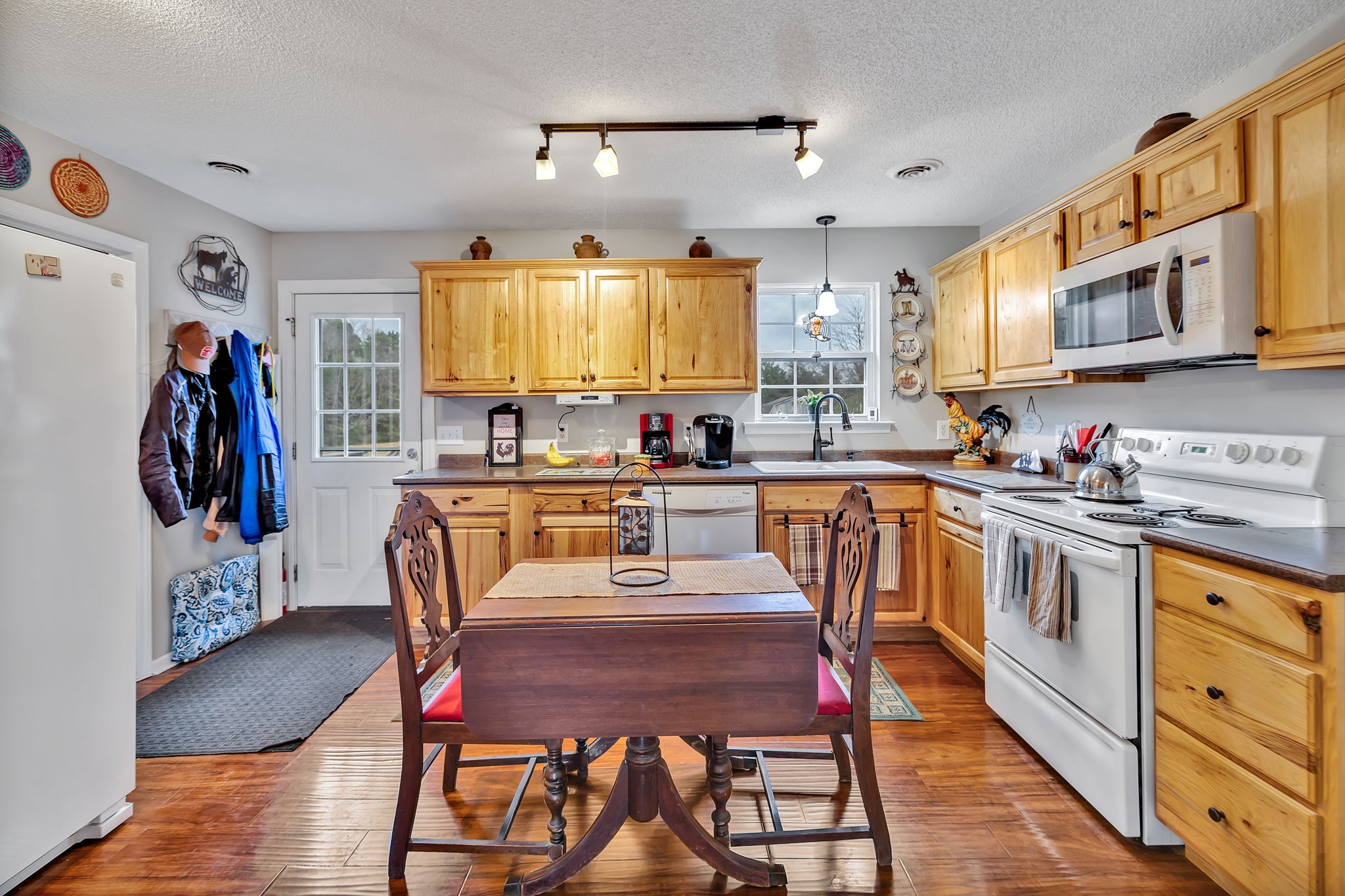 410 Meadowview Drive