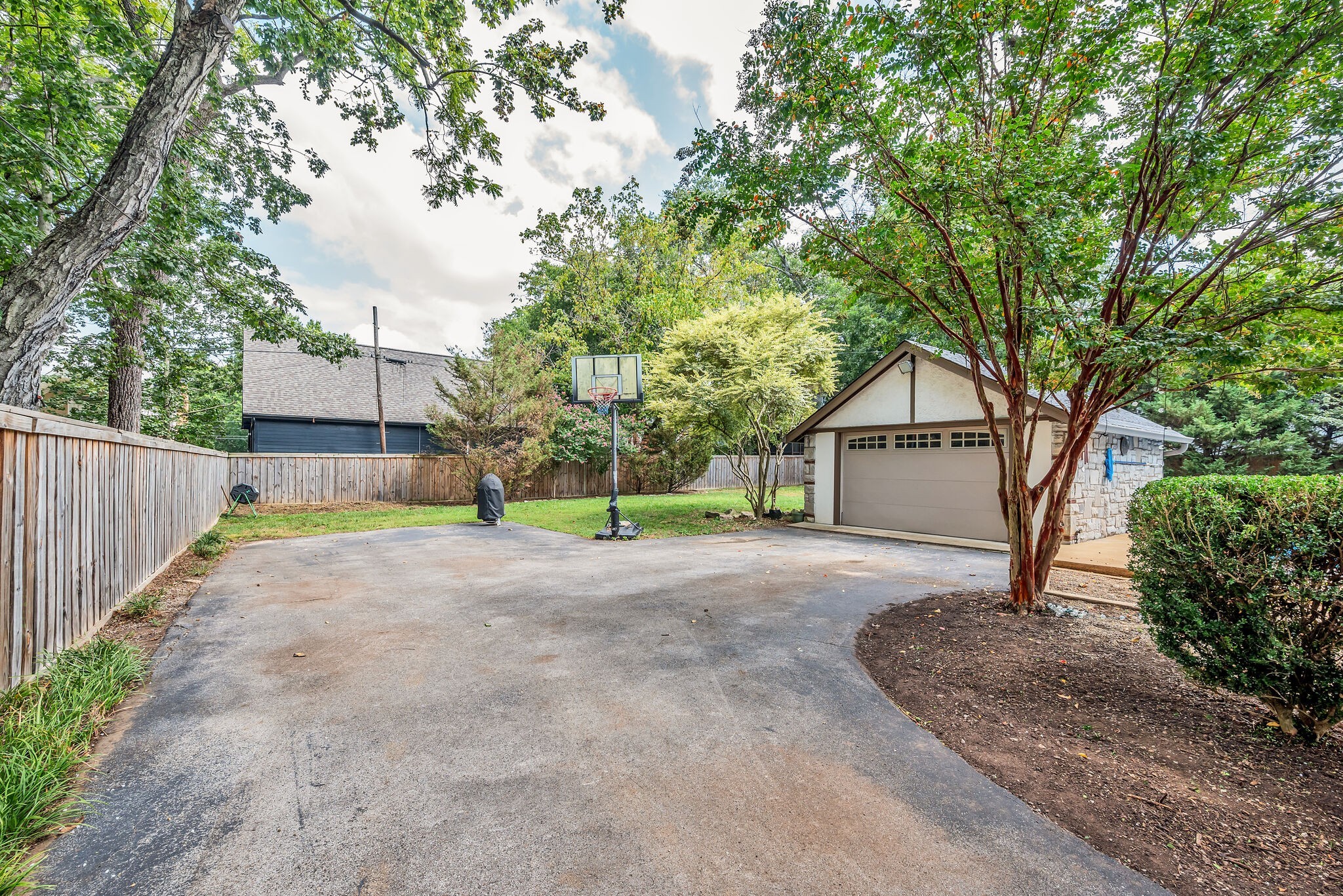 178 Woodmont Blvd