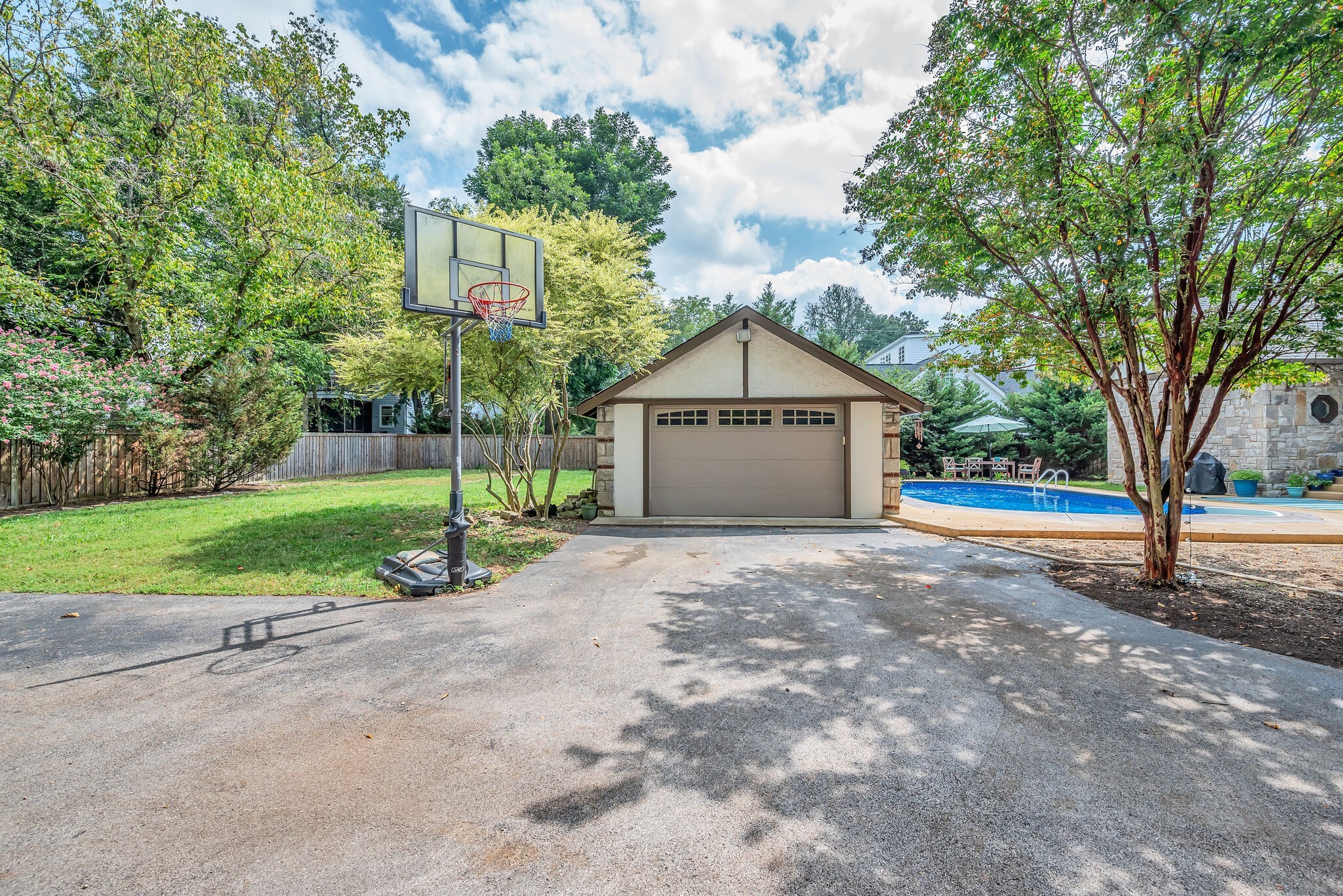 178 Woodmont Blvd