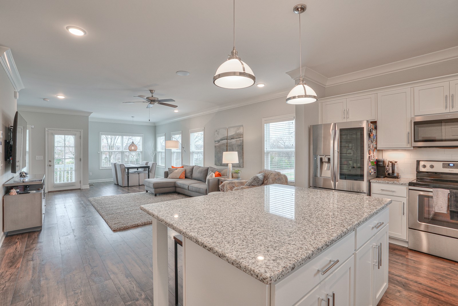 736 Bellevue Rd