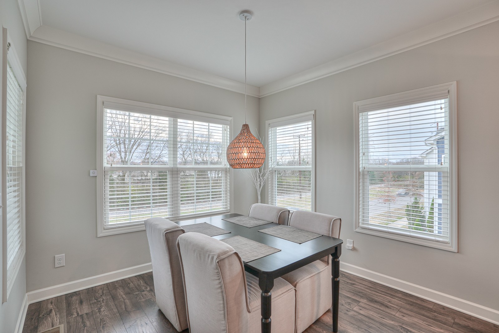 736 Bellevue Rd