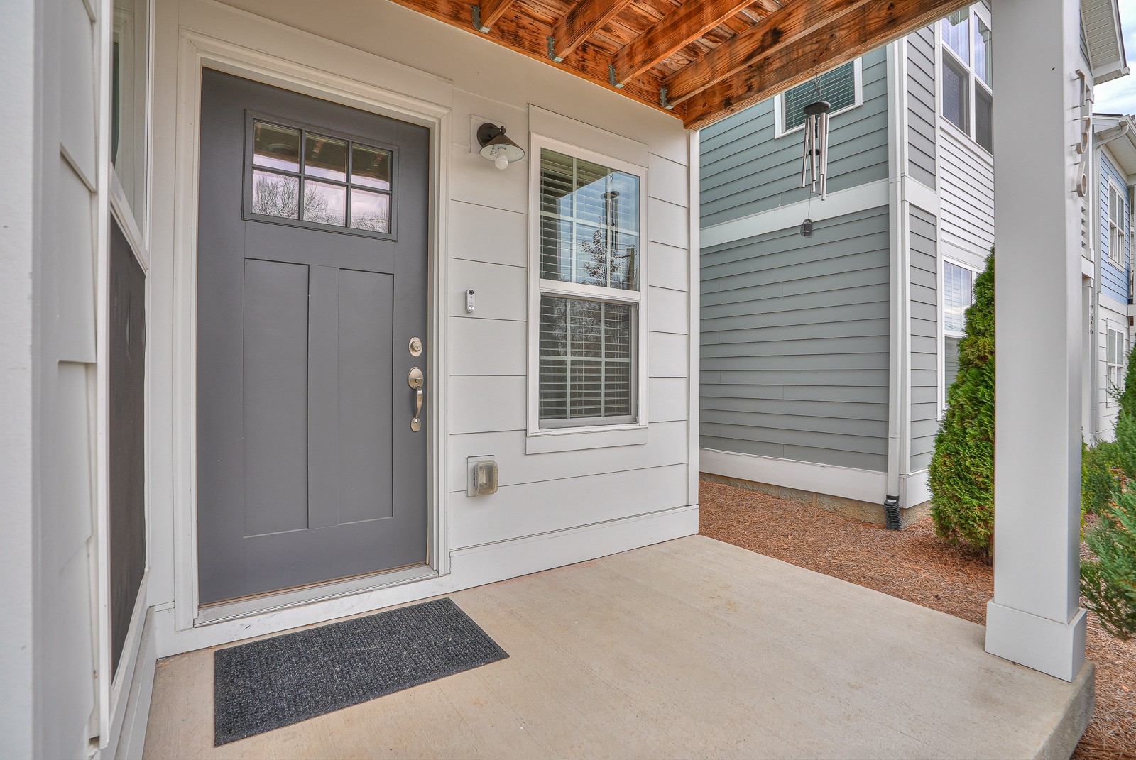 736 Bellevue Rd