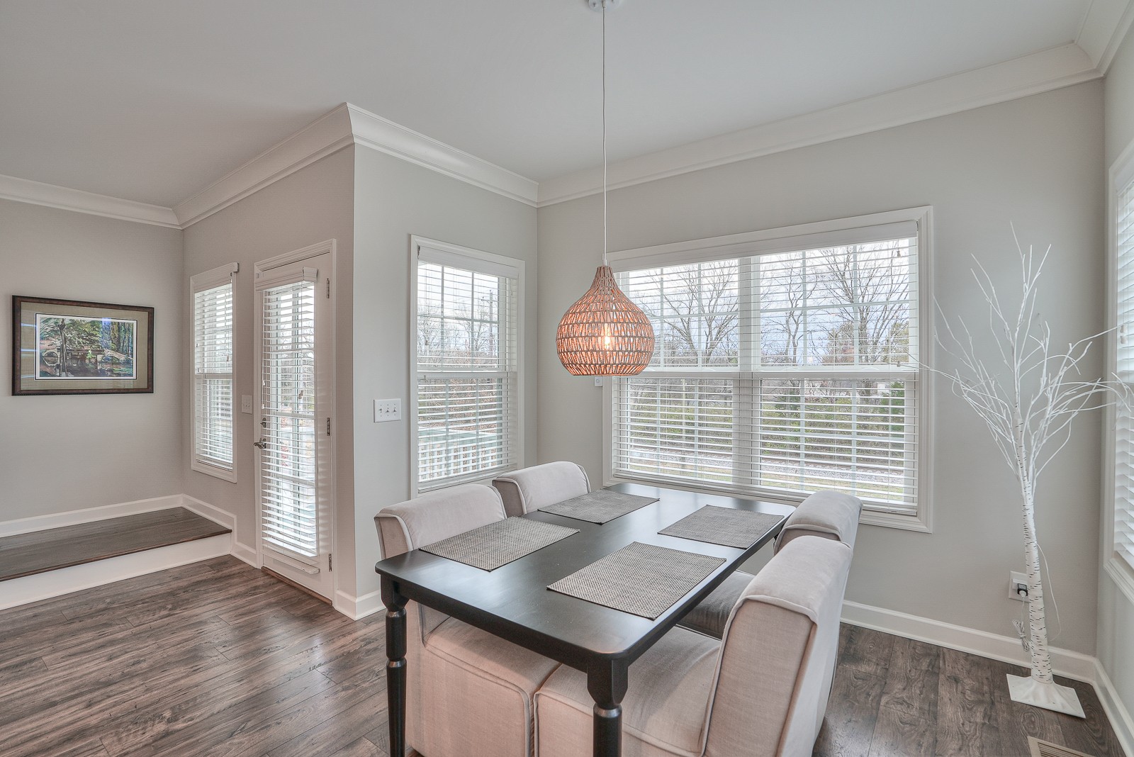 736 Bellevue Rd