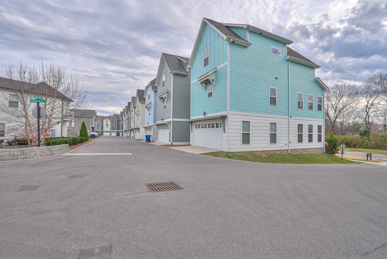 736 Bellevue Rd