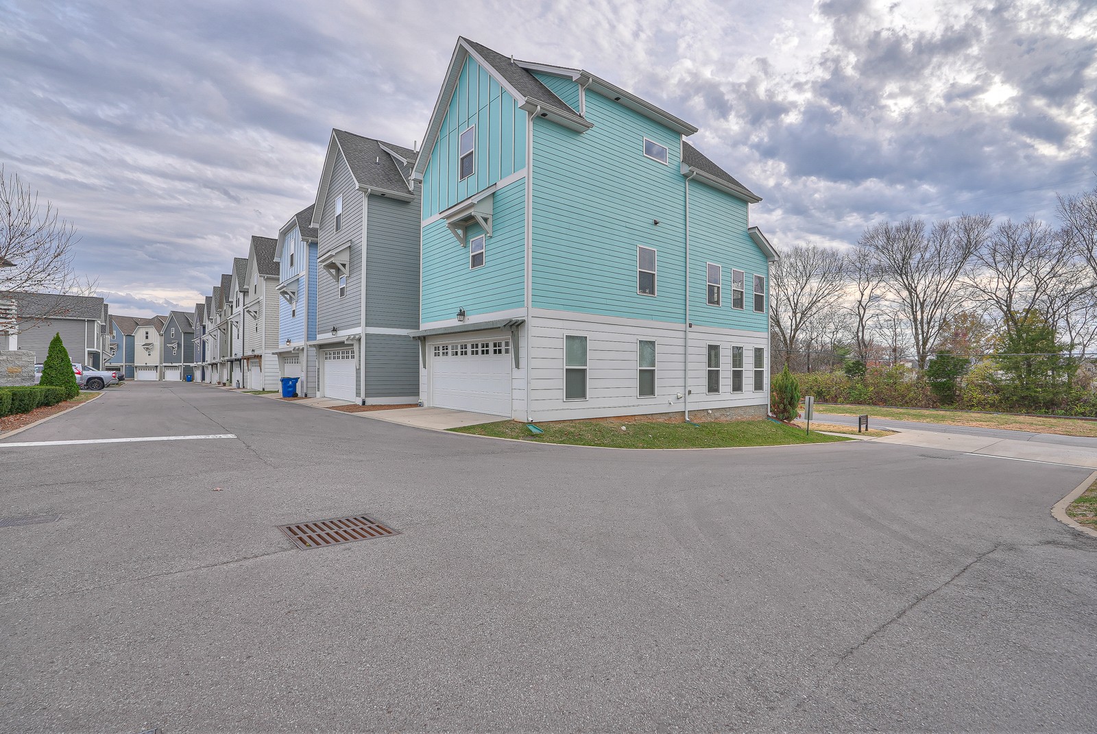736 Bellevue Rd