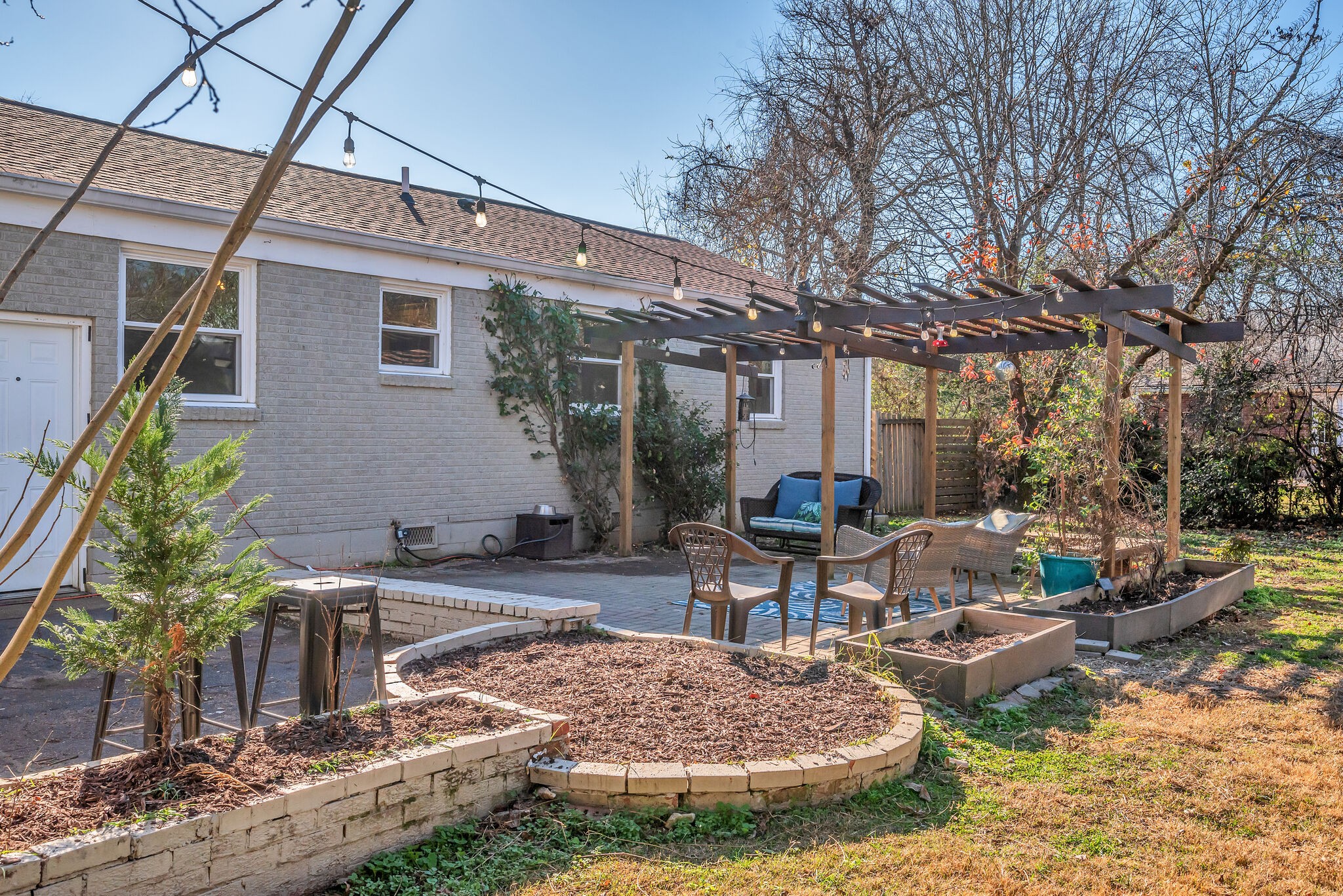 2405 Cooper Ln