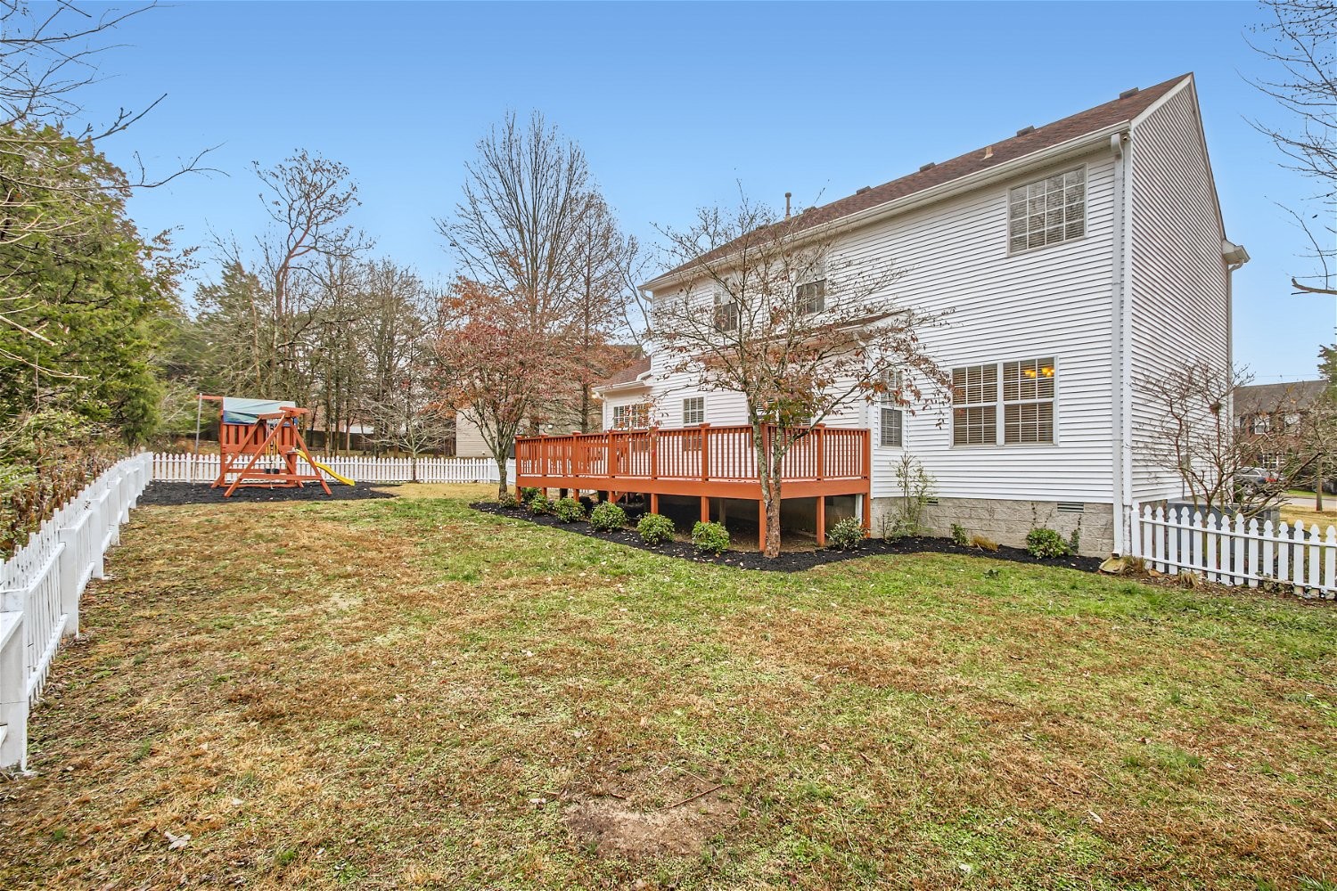 711 Bob White Ct