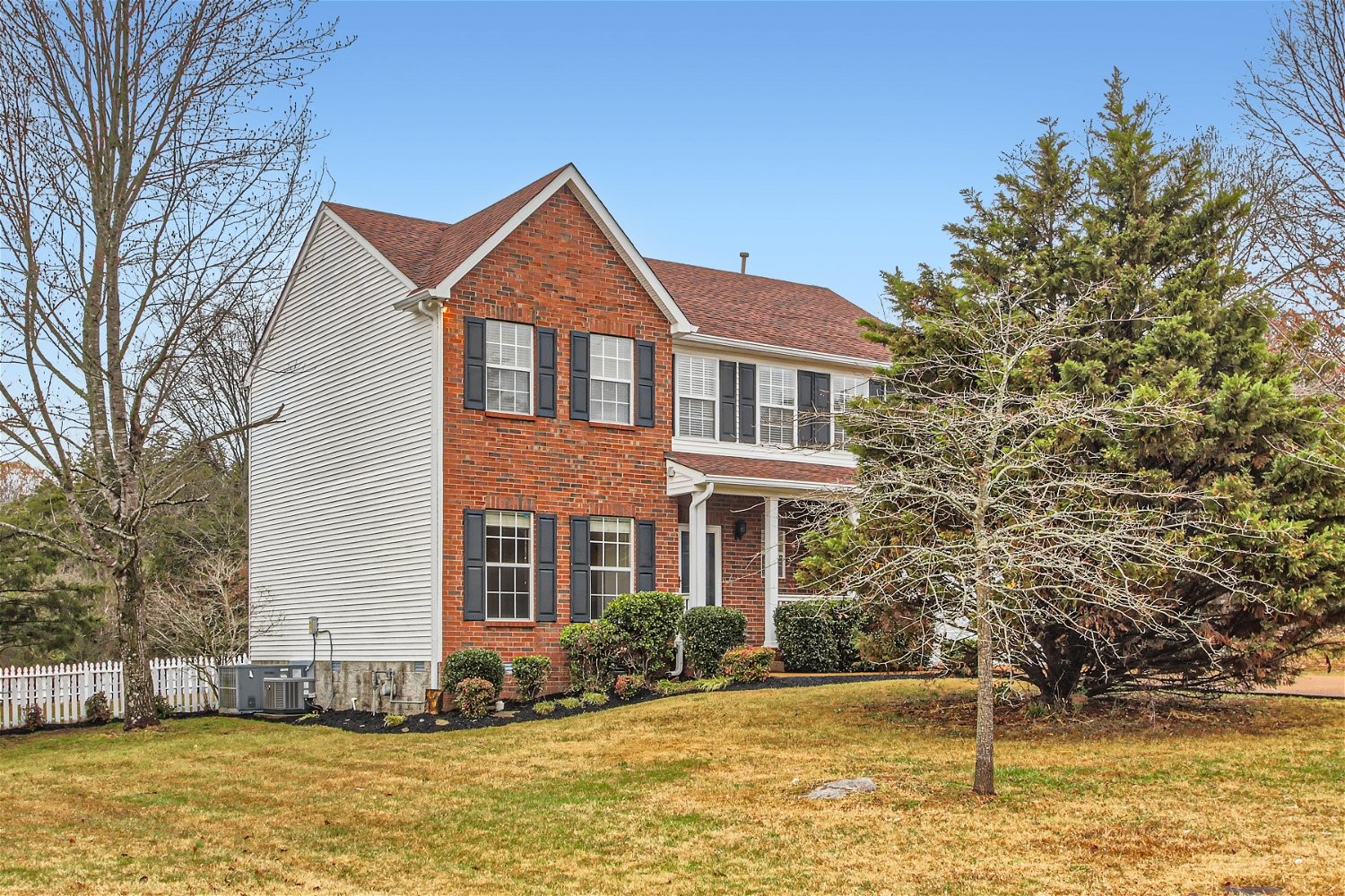 711 Bob White Ct