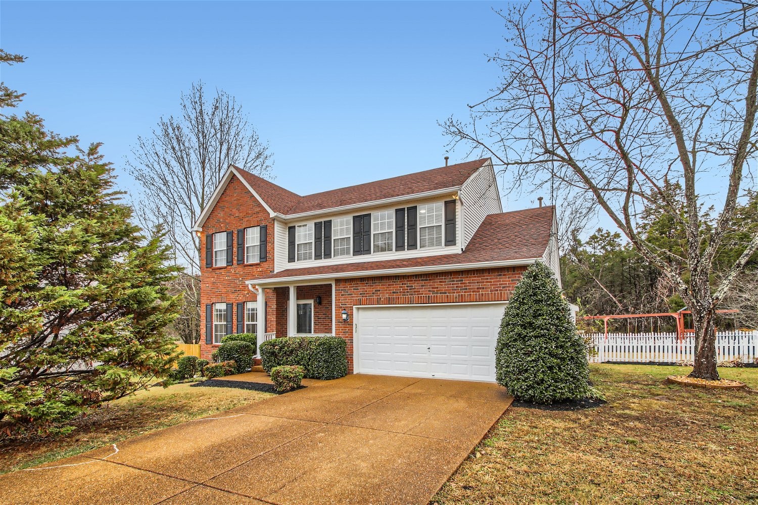 711 Bob White Ct