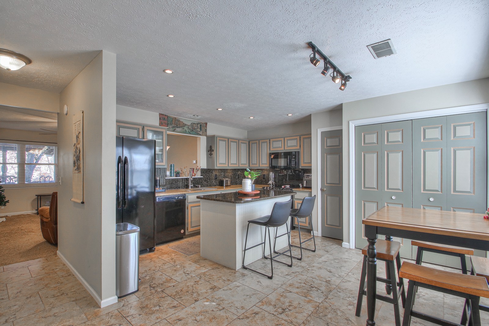 1205 Timber Valley Dr