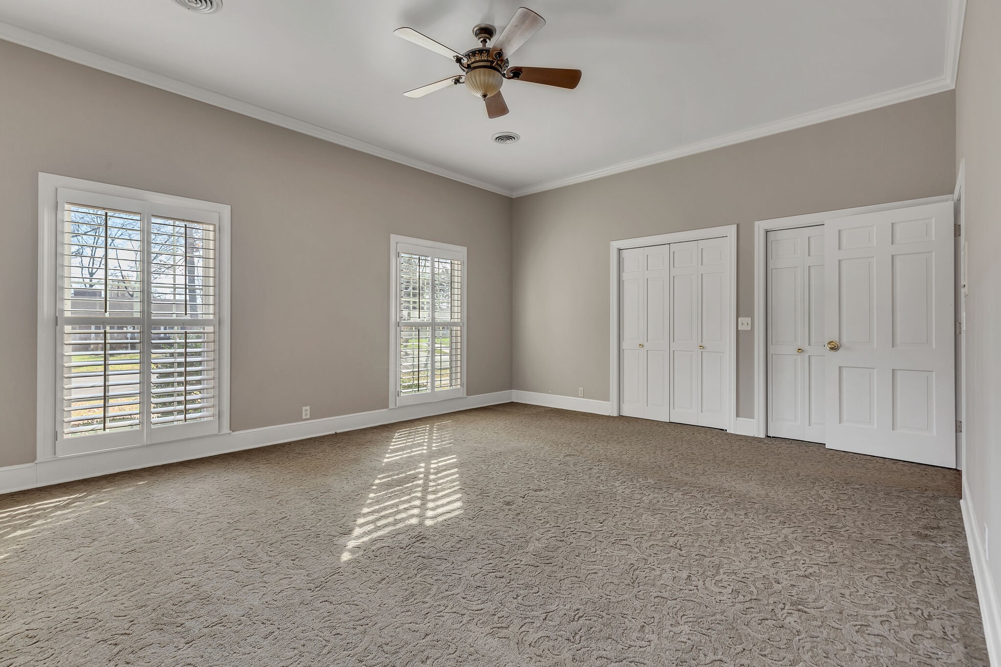 511 Woodmore Dr