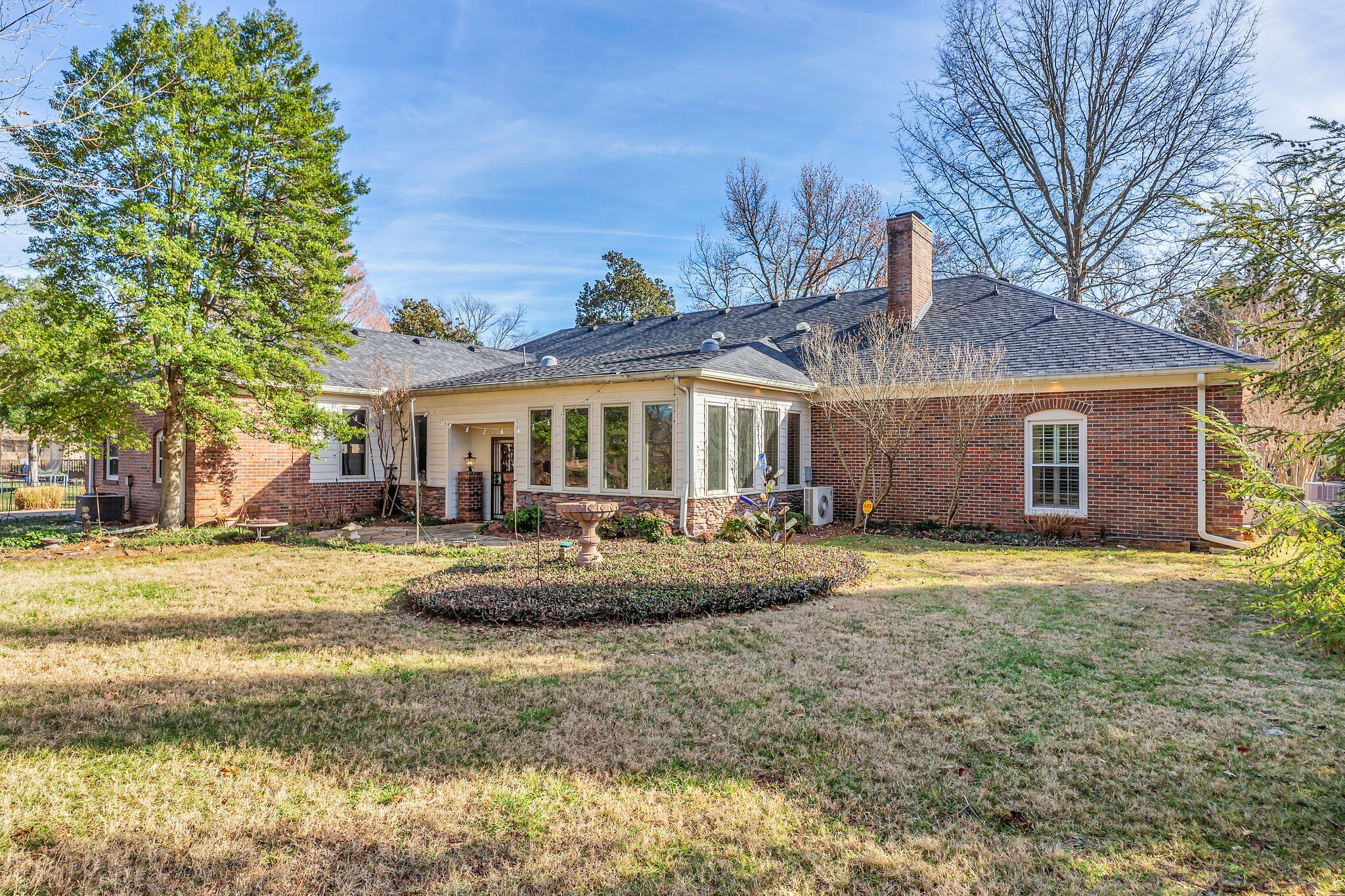 511 Woodmore Dr