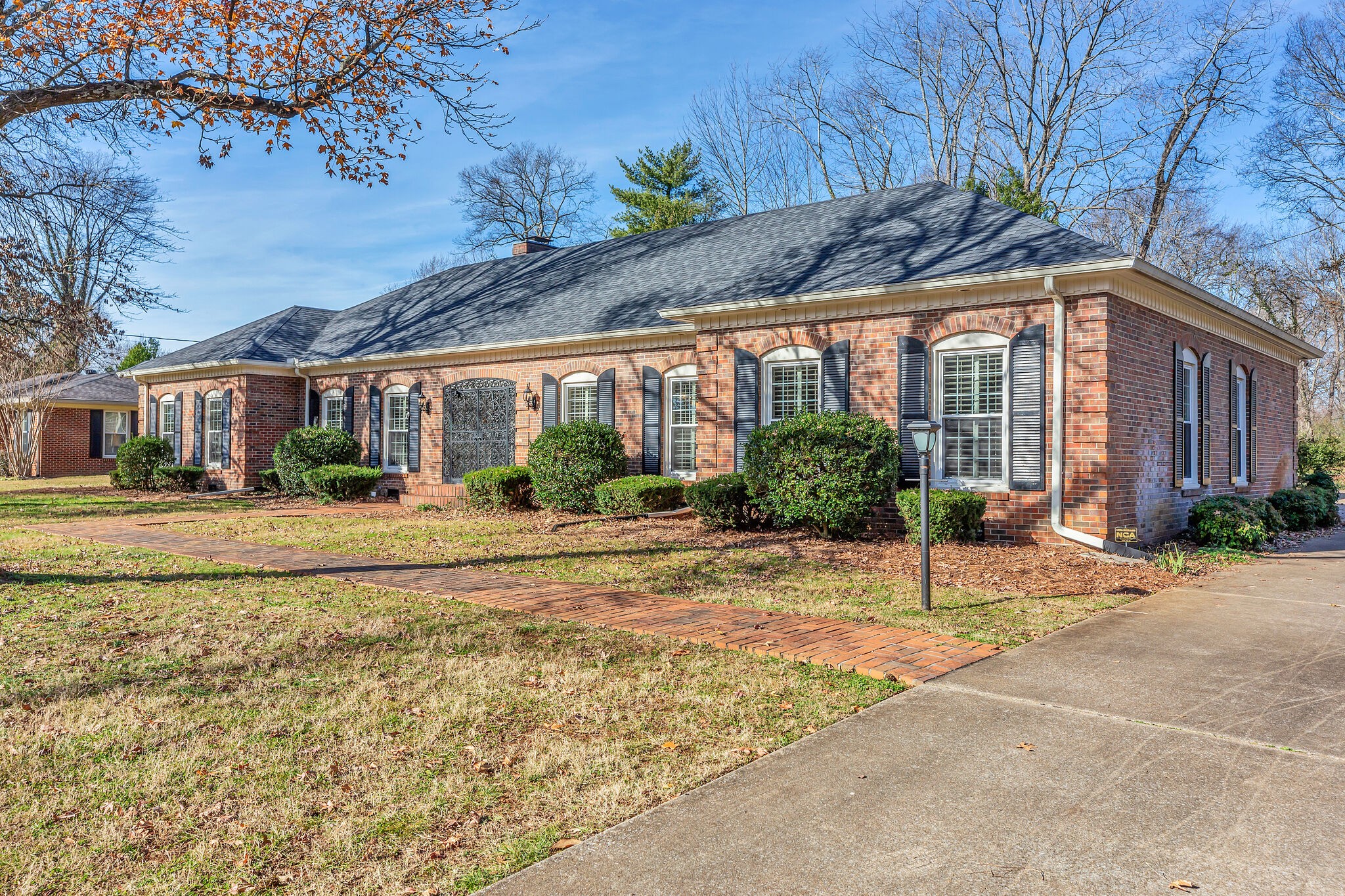 511 Woodmore Dr