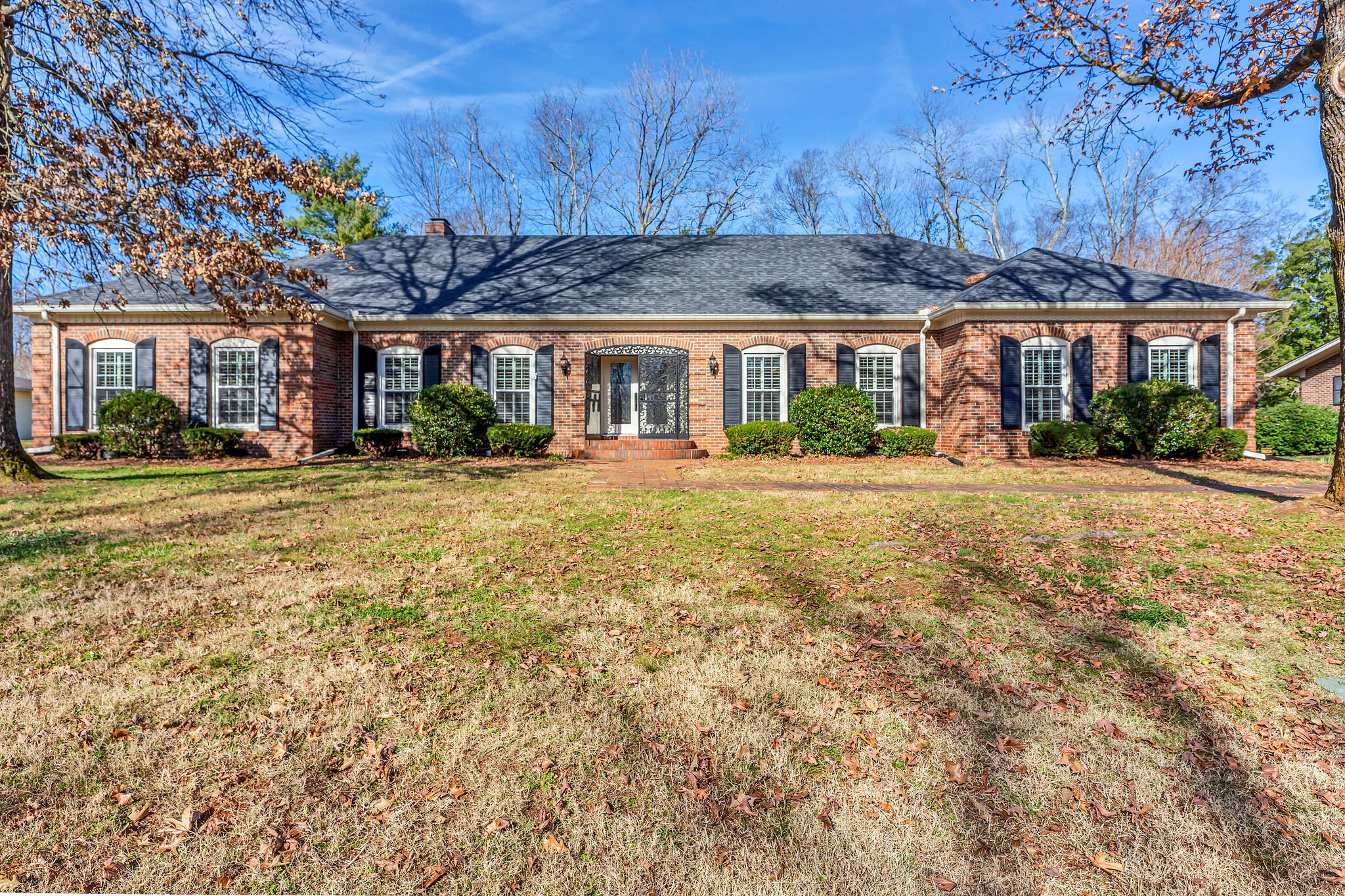 511 Woodmore Dr