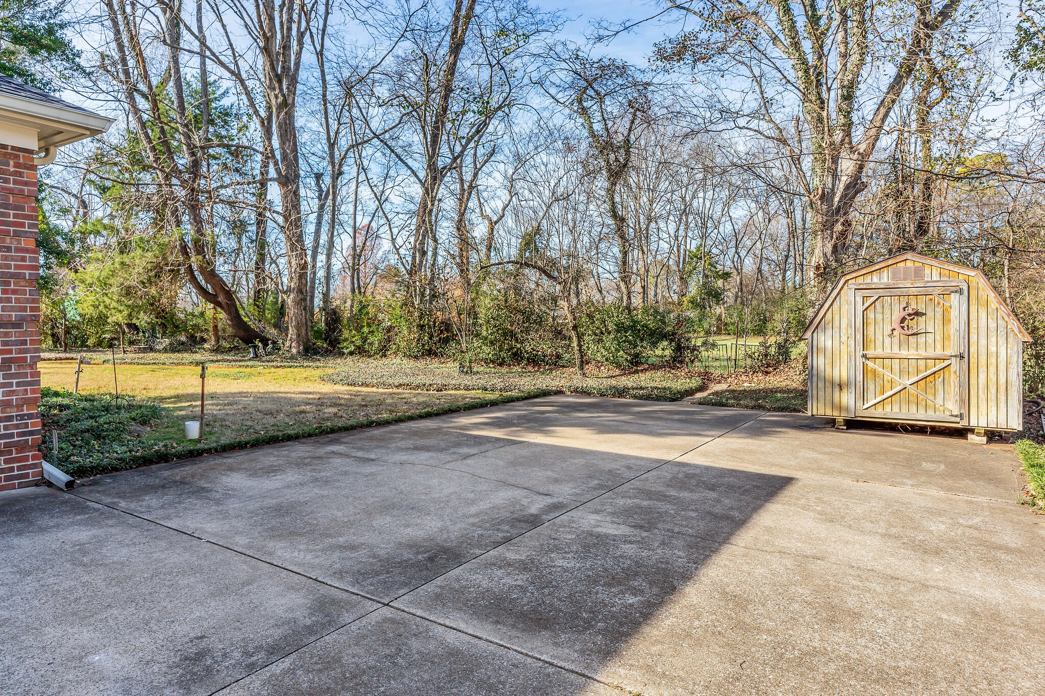511 Woodmore Dr