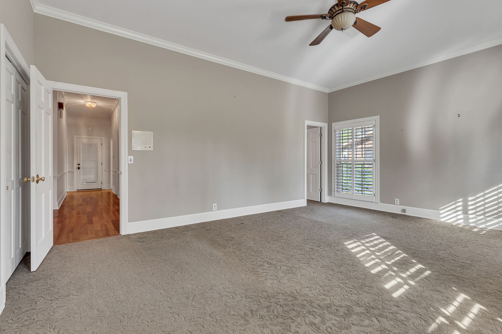 511 Woodmore Dr