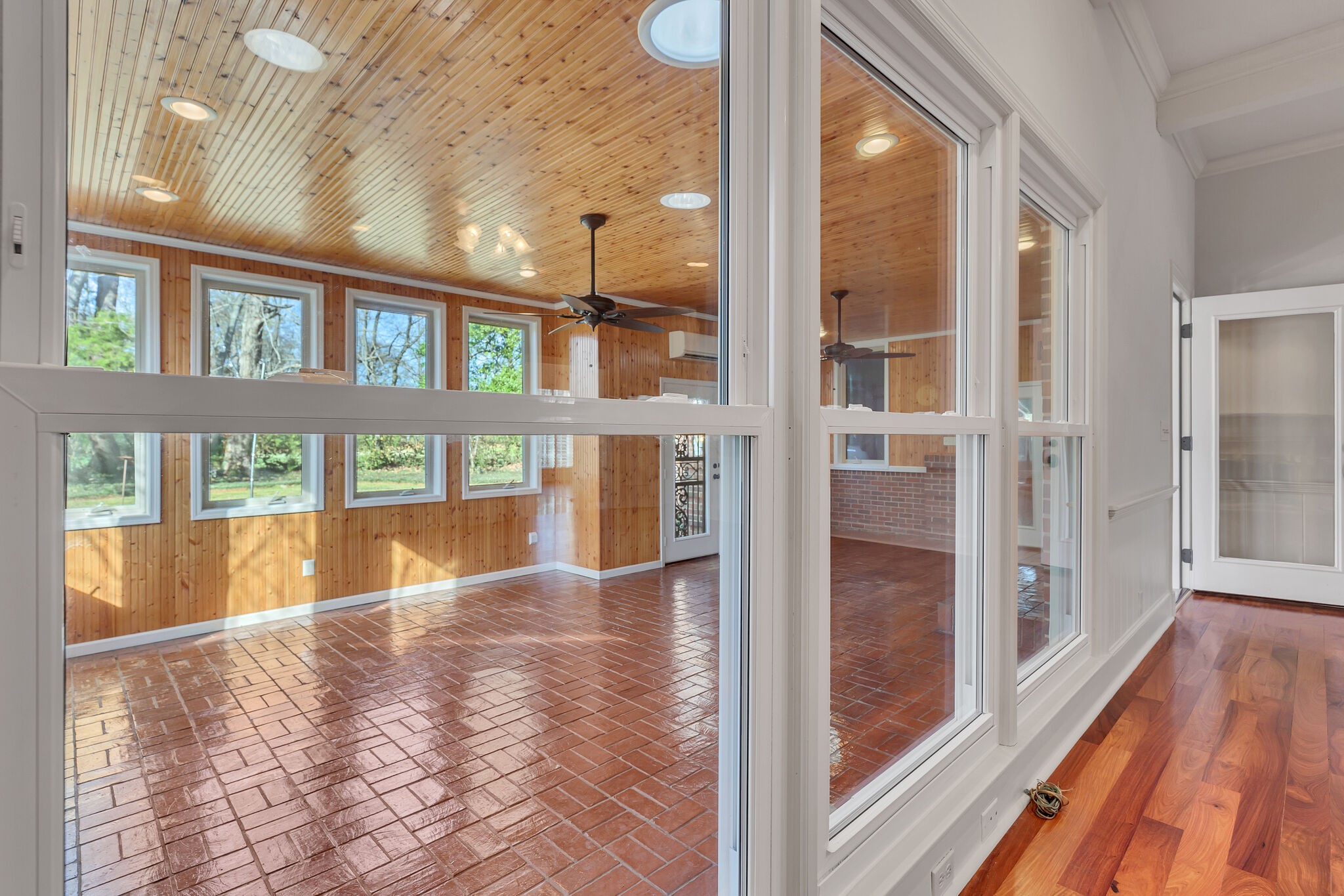 511 Woodmore Dr