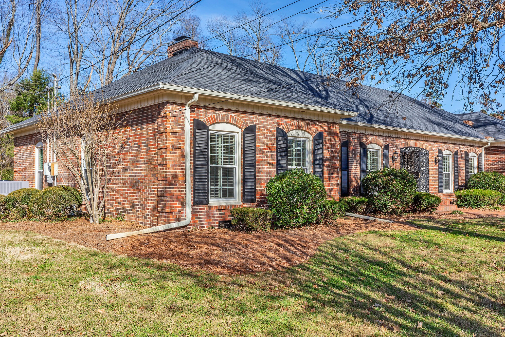 511 Woodmore Dr