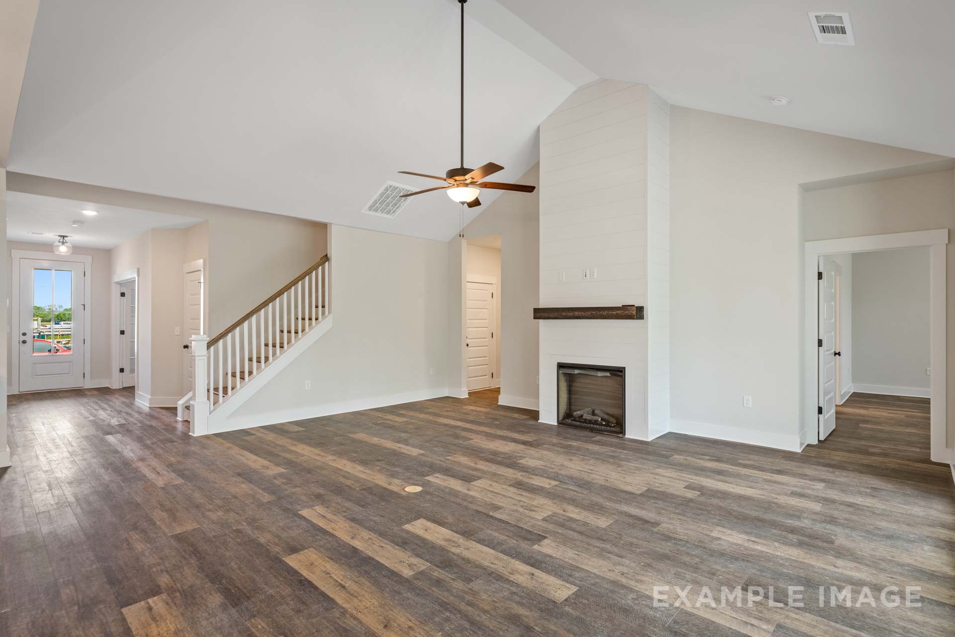 2933 Woodcrest Drive