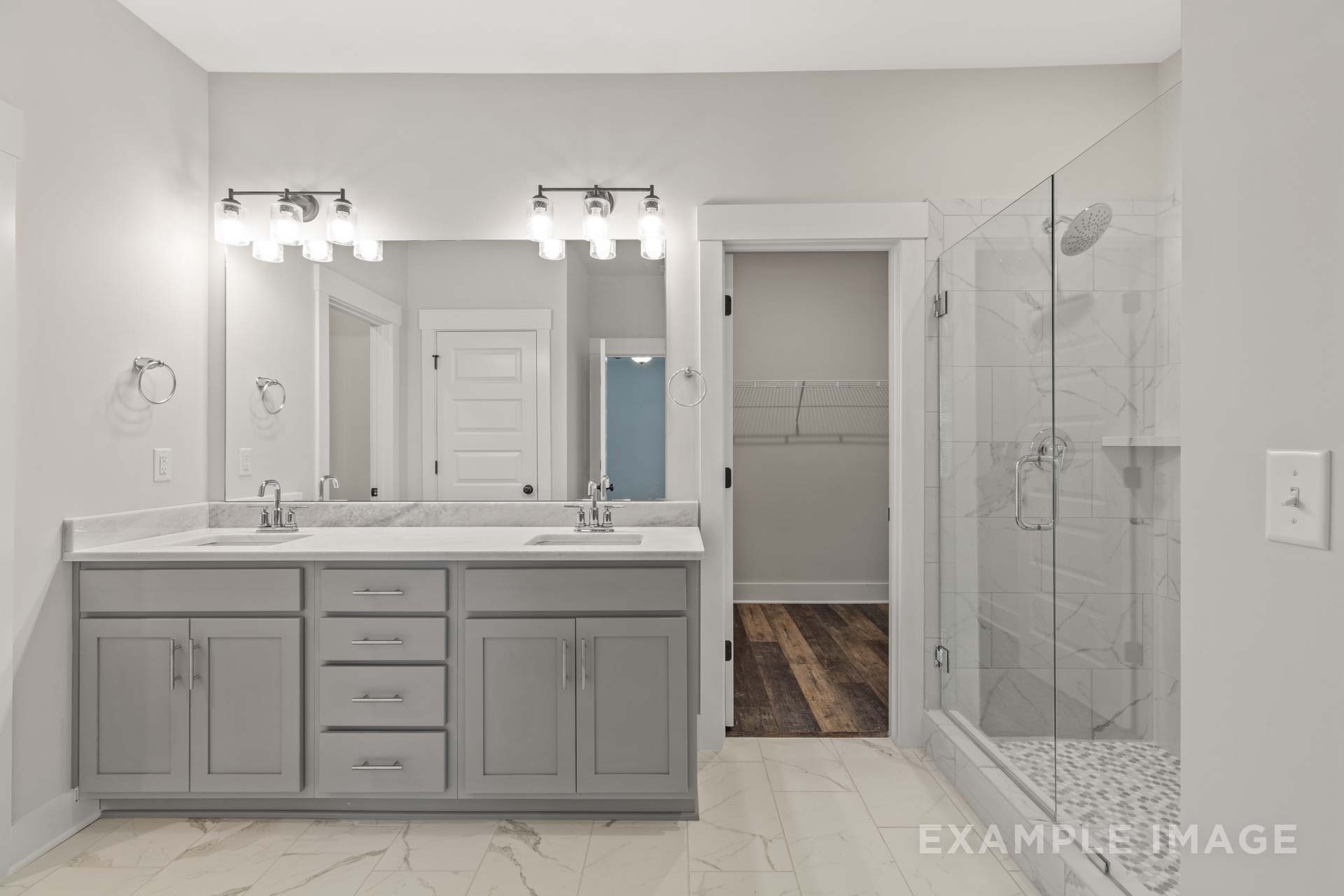 2933 Woodcrest Drive