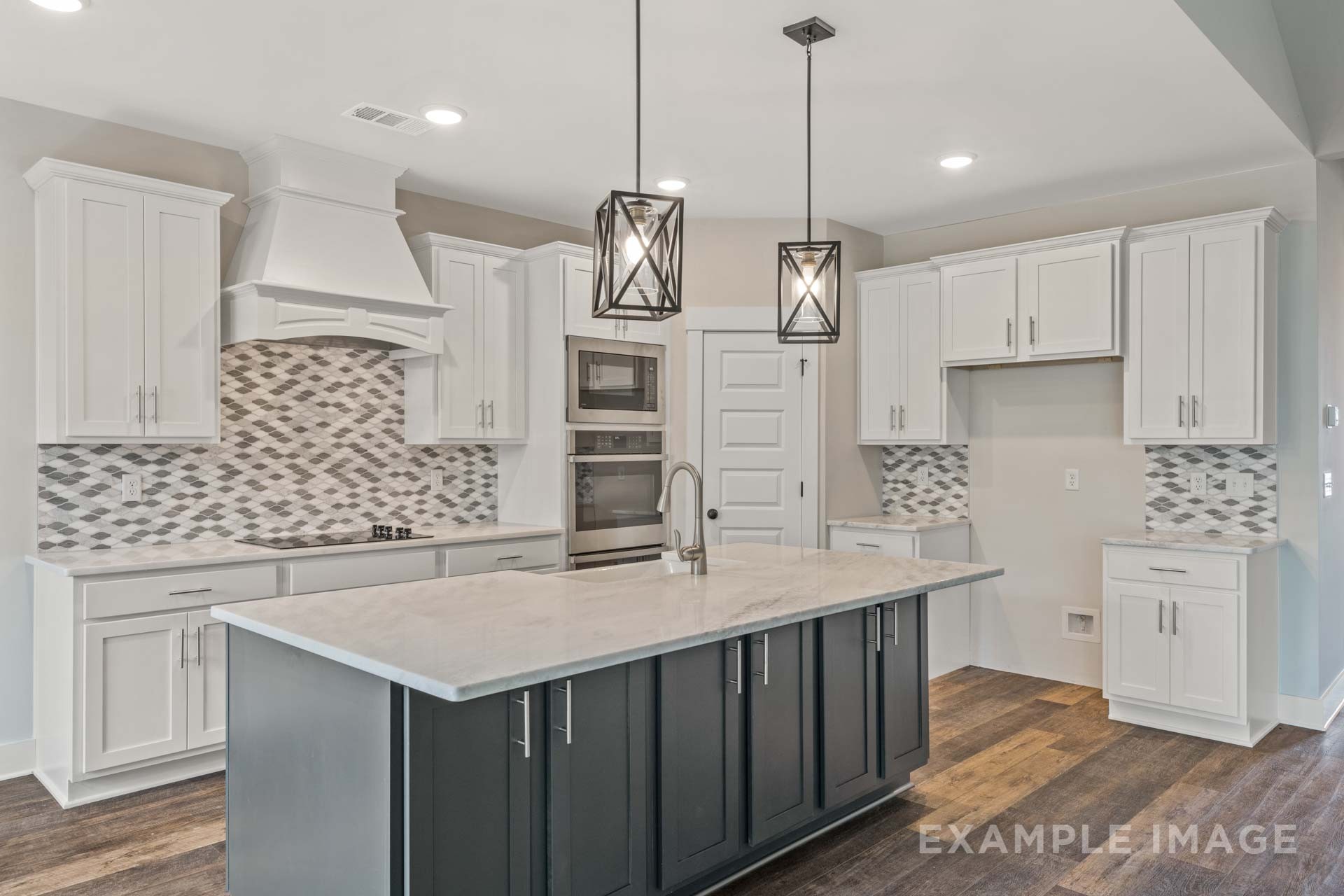2933 Woodcrest Drive