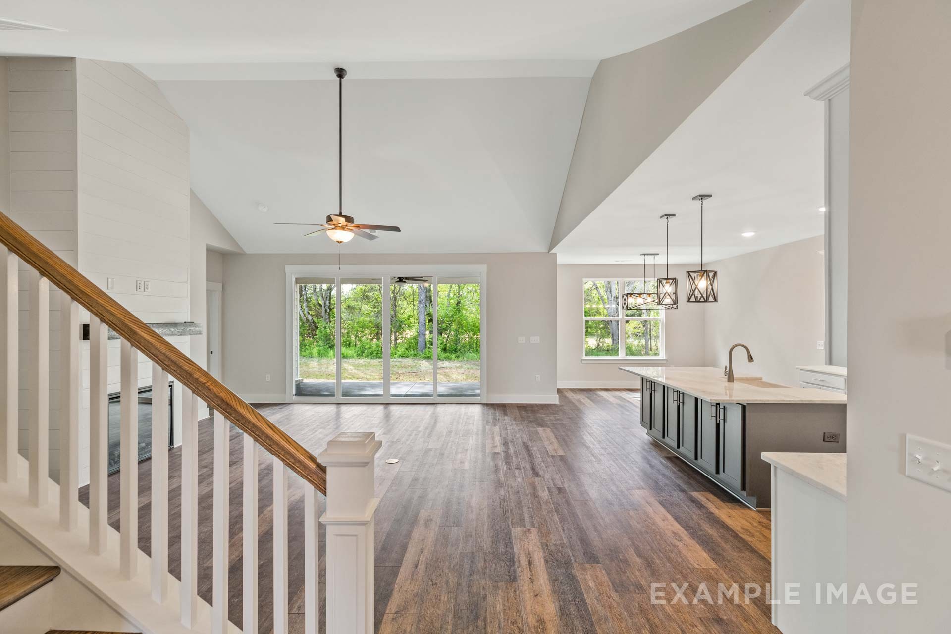 2933 Woodcrest Drive