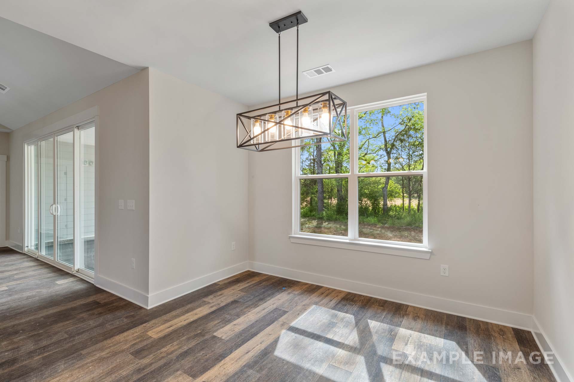 2933 Woodcrest Drive
