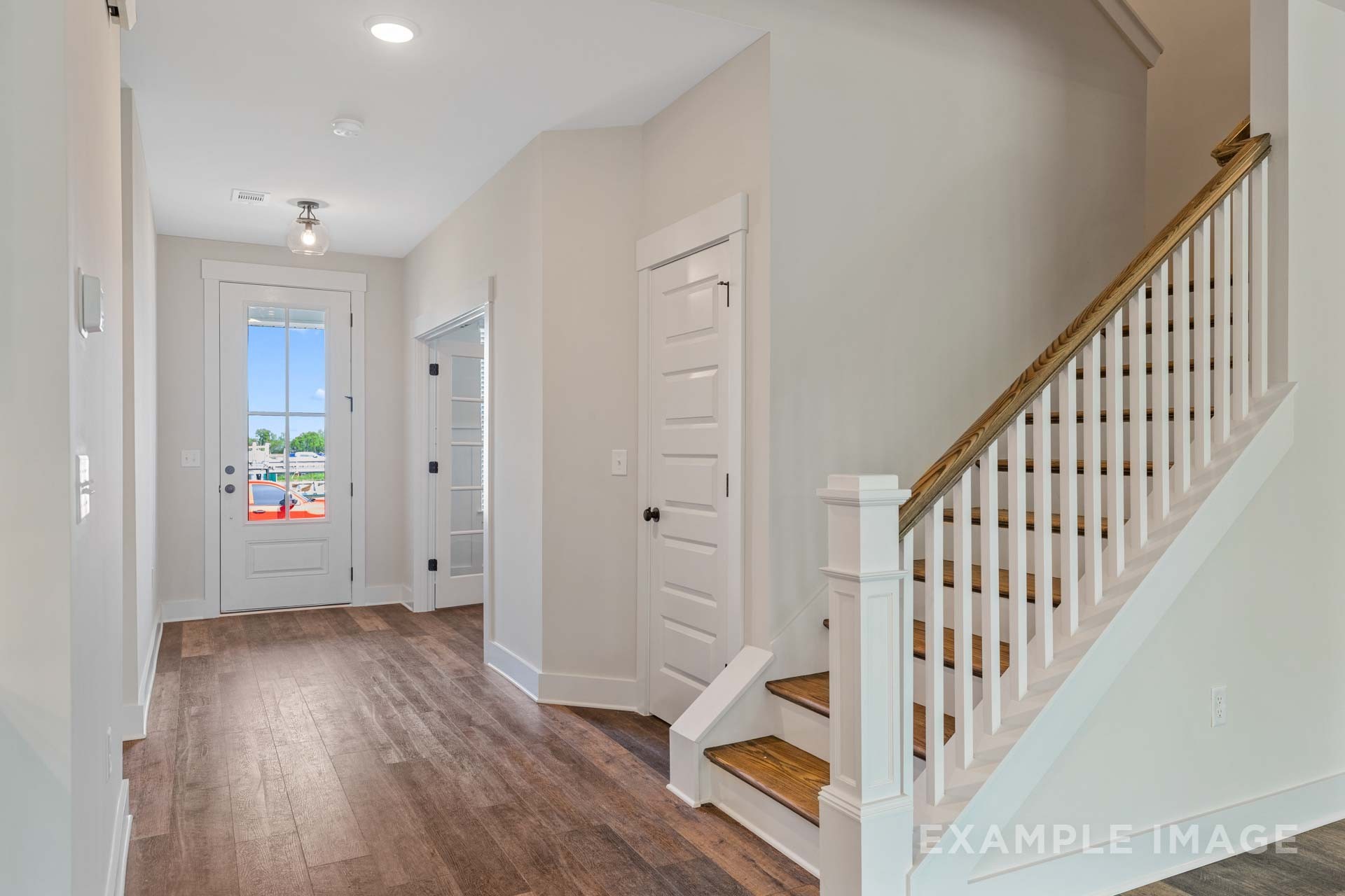 2933 Woodcrest Drive