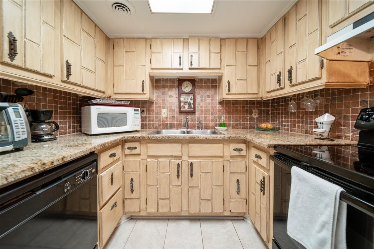21 Vaughns Gap Rd Unit: 61