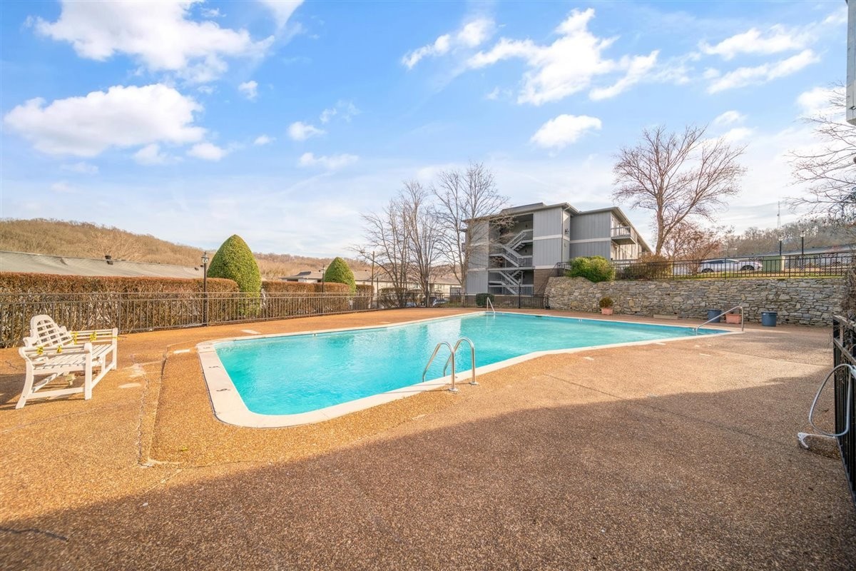 21 Vaughns Gap Rd Unit: 61