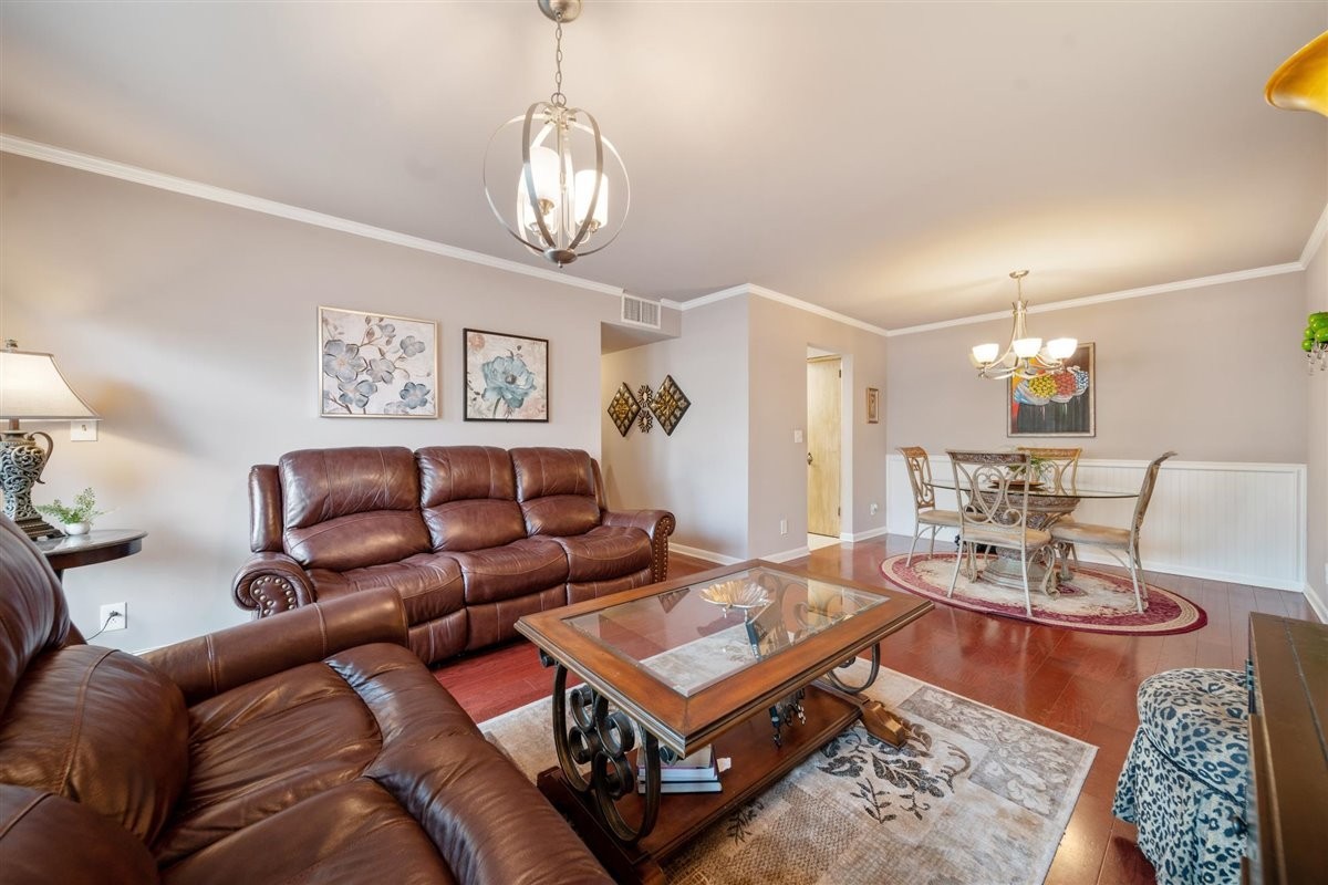21 Vaughns Gap Rd Unit: 61