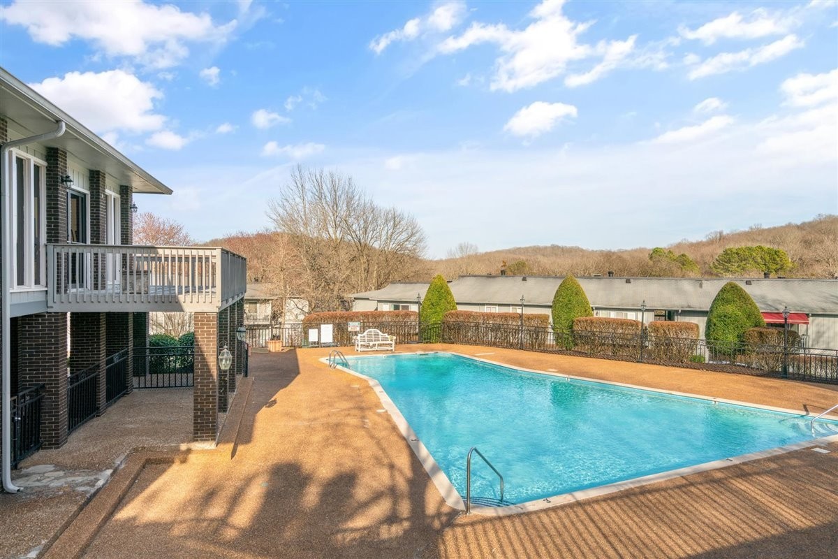 21 Vaughns Gap Rd Unit: 61