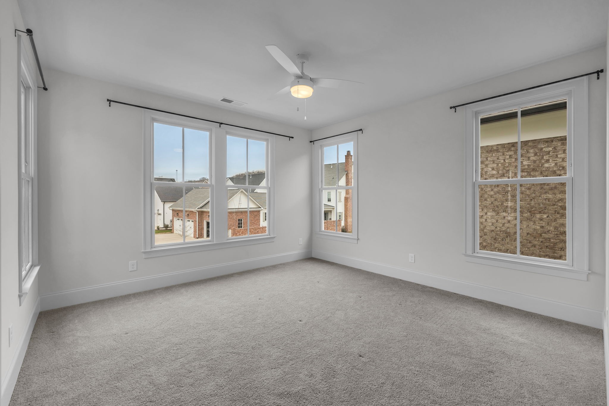 311 Stephens Valley Blvd