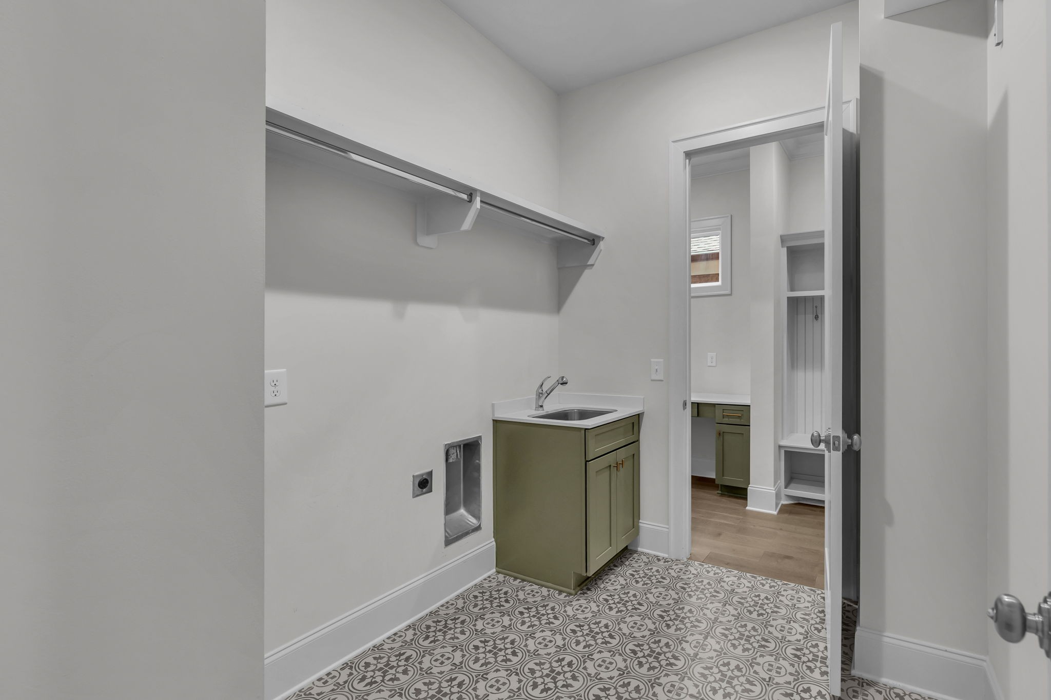 311 Stephens Valley Blvd